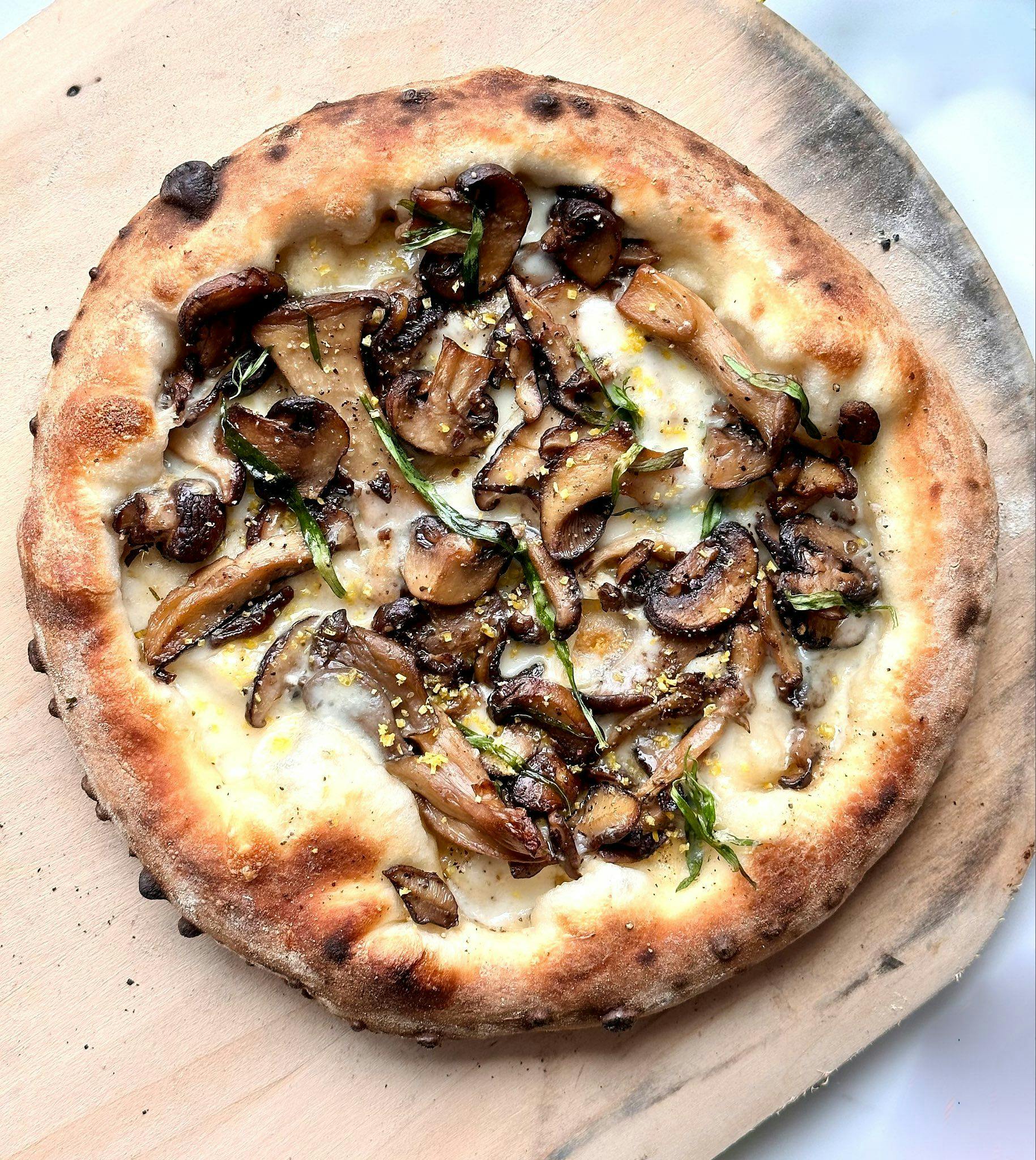 mushroom cheese pizza