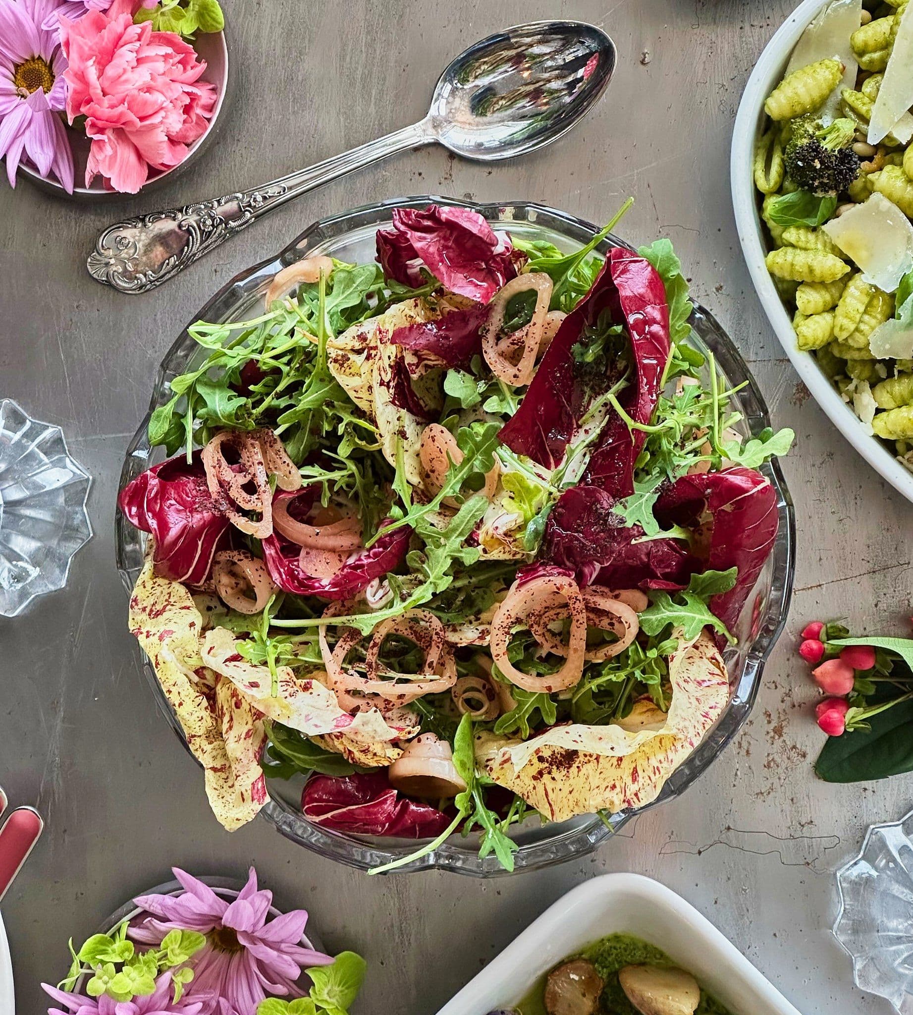Arugula & Pickled Shallots salad bowl